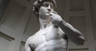 مجسمه سنگی داوود در ایتالیا - معروف ترین مجسمه های سنگی دنیا