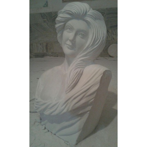 مجسمه سنگی طرح زن ایرانی