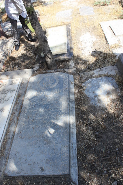 بازیافت و استفاده از سنگ قبرهای قدیمی